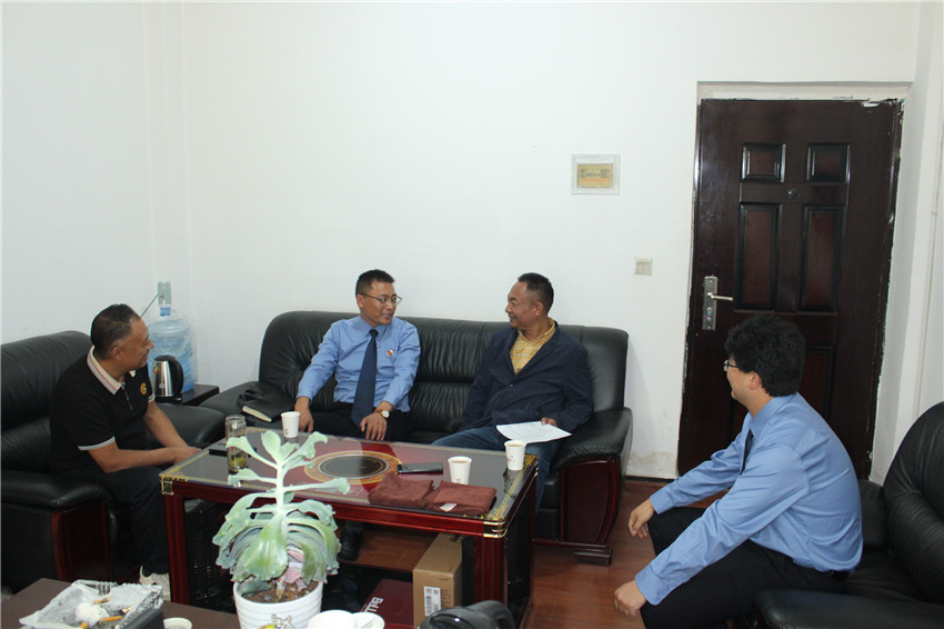 加強溝通聯(lián).jpg 加強溝通聯(lián).jpg