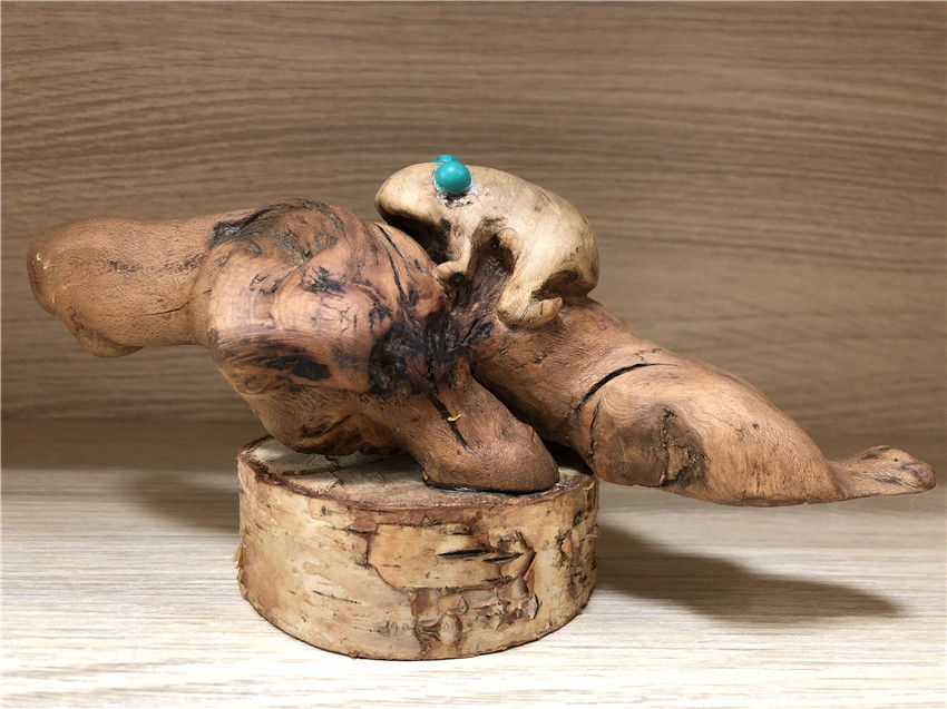 根雕作品.jpg 根雕作品.jpg