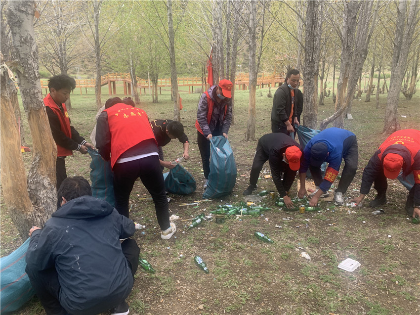 黨員干部.jpg 黨員干部.jpg